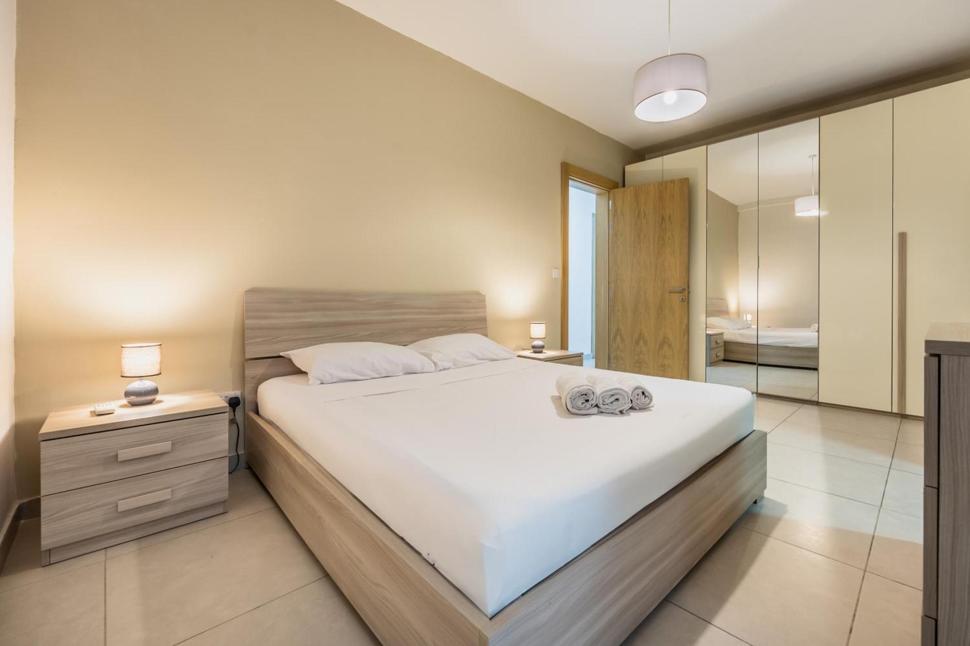 Superb 3Br Apt Close To Seafront Gzira Pokój zdjęcie