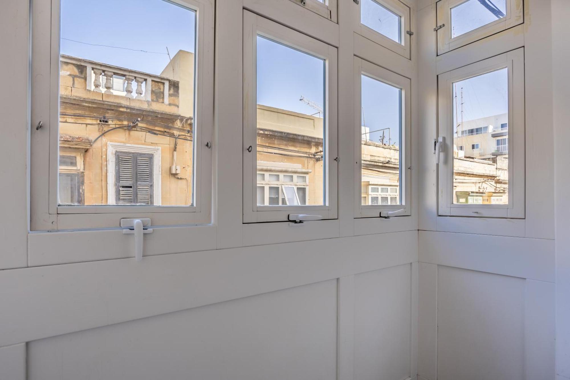 Superb 3Br Apt Close To Seafront Gzira Pokój zdjęcie