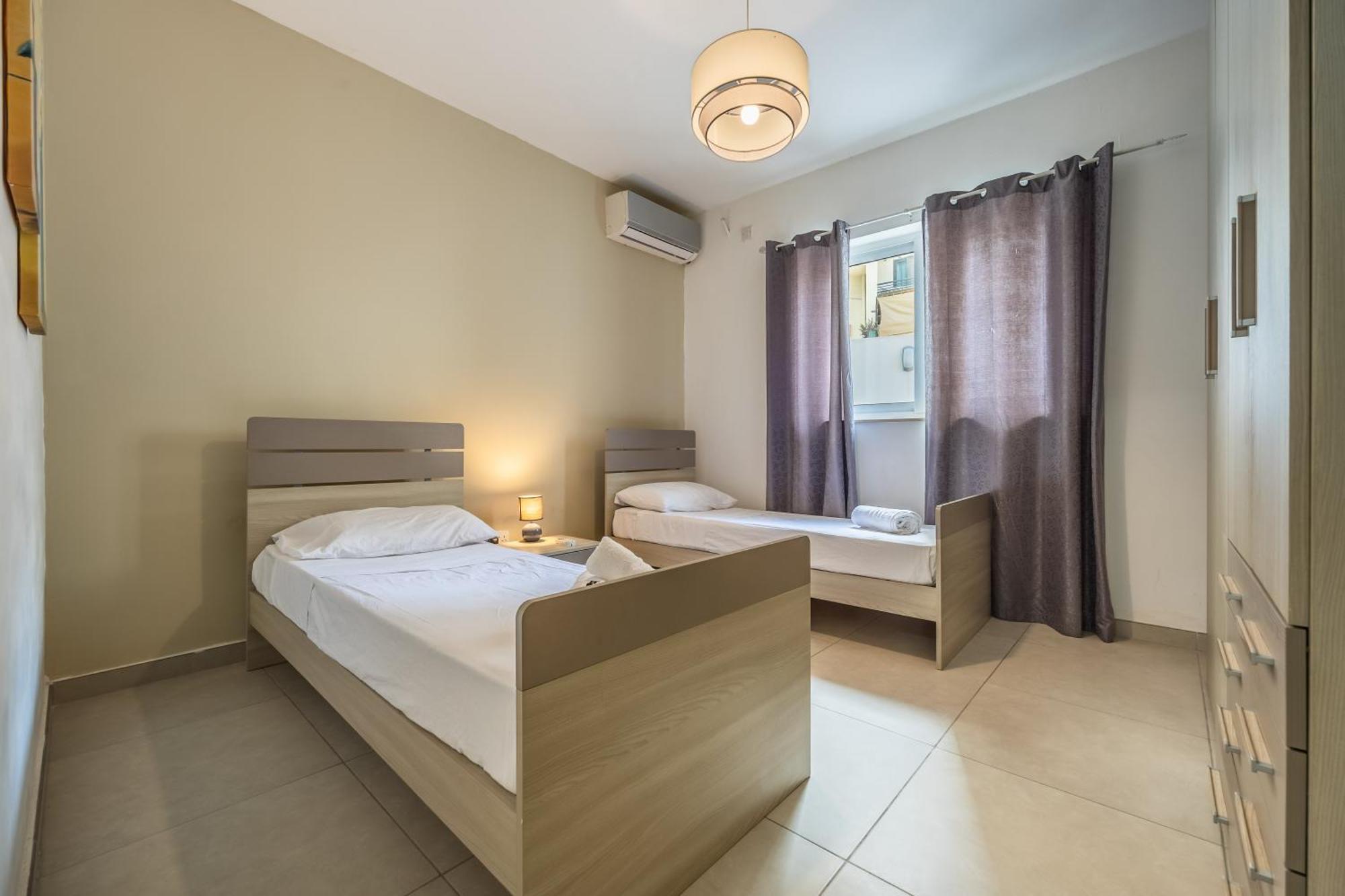 Superb 3Br Apt Close To Seafront Gzira Pokój zdjęcie